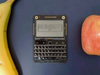    «Хакерский» КПК Beepberry с клавиатурой BlackBerry оценили в $99