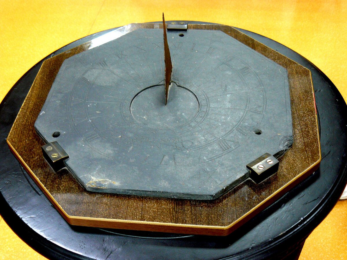 фото автора/Солнечные часы, 1779 г., Европа