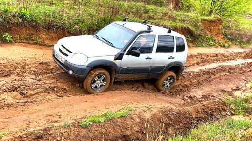 Renault Duster против Chevrolet NIVA в гору. Француз опозорился