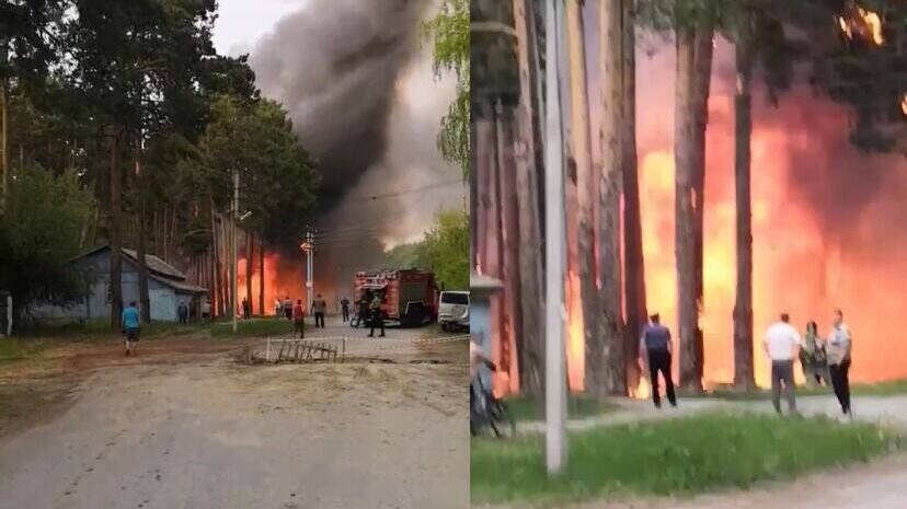     В Заводоуковске на улице Федеративная загорелось деревянное здание, склад местной туберкулёзное больницы. По данным тг-канал «Тюмень№1», на место инцидента прибыли спасатели МЧС.