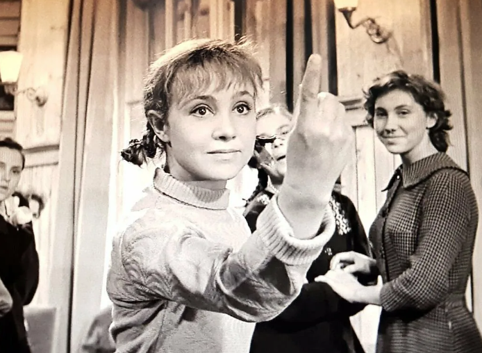 Кадр: "Девчата"