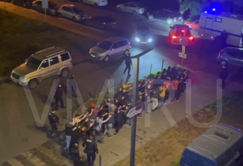 Иностранных специалистов ведут в околоток 