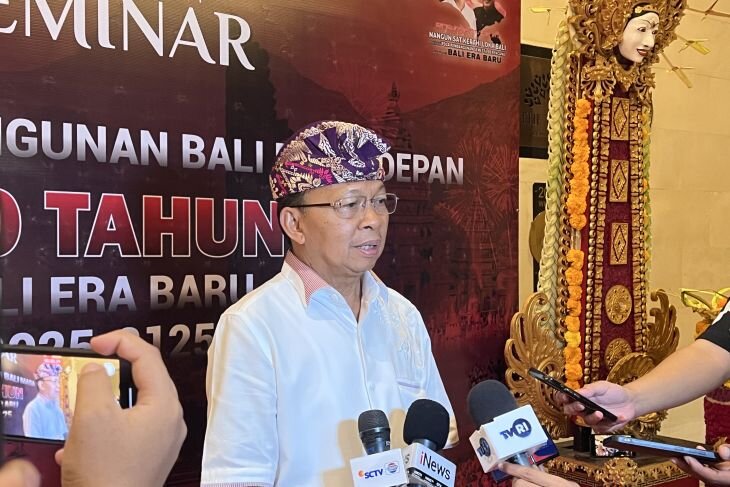 Ваян Костер, губернатор острова Бали, объявляет о планах ужесточить условия пребывания туристов.  Фото ANTARA