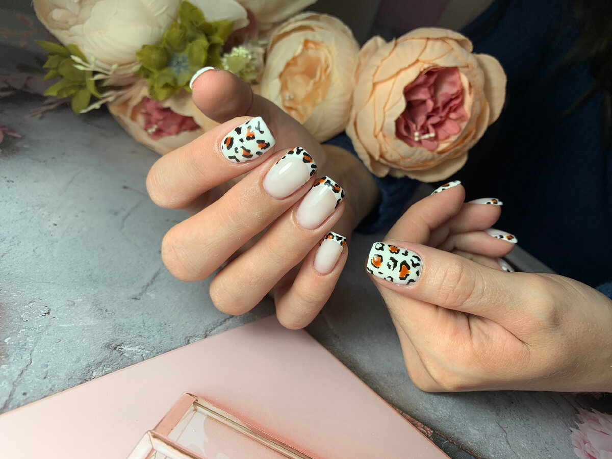 Летние дизайны на короткие ногти