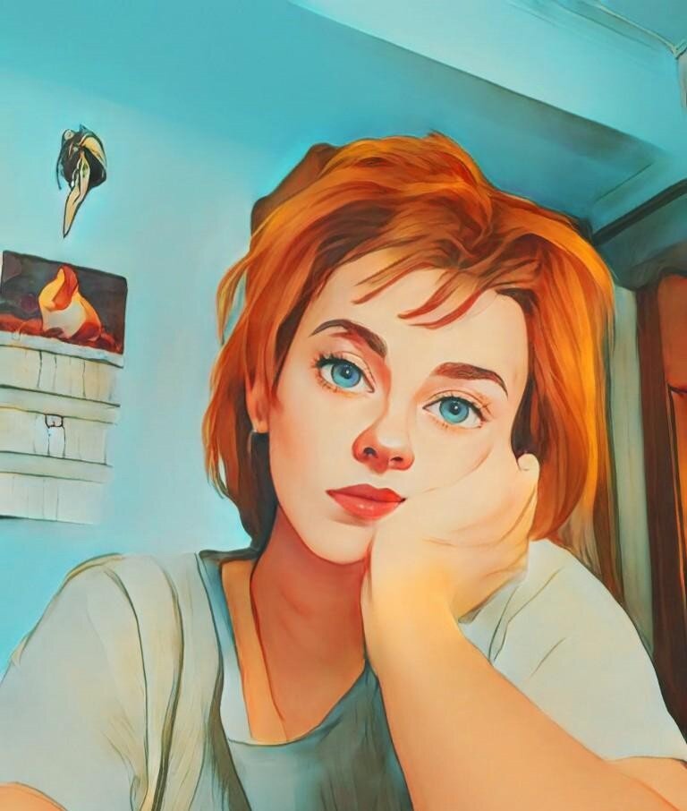 Обратите внимание, какое замечательное украшение висит на стене на заднем плане. Угадайте что это?