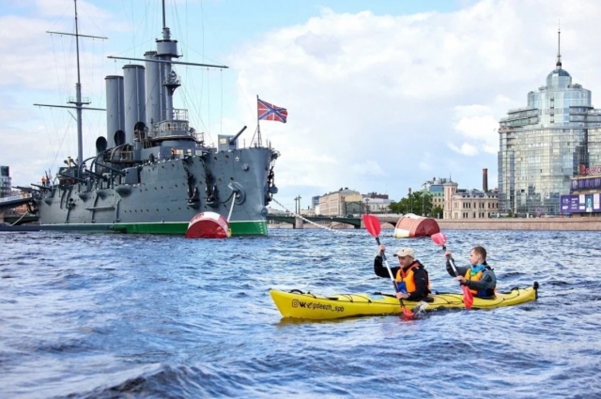    Блогер рассказал, как спасли гребцов во время Петровского марафона