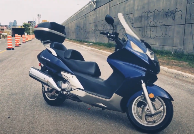 Honda Silver Wing 600 стекло GIVI