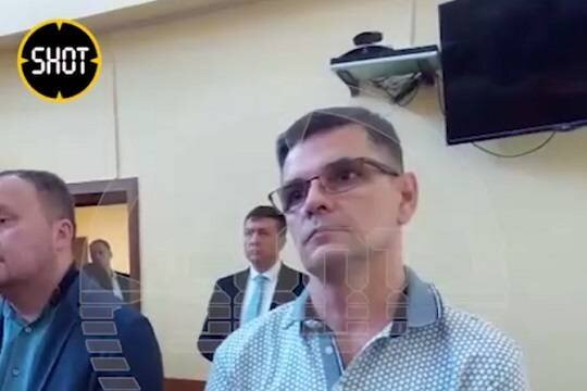    Судимый за смерть пациента фельдшер высадил ребенка с пневмонией из скорой и получил обязательные работы