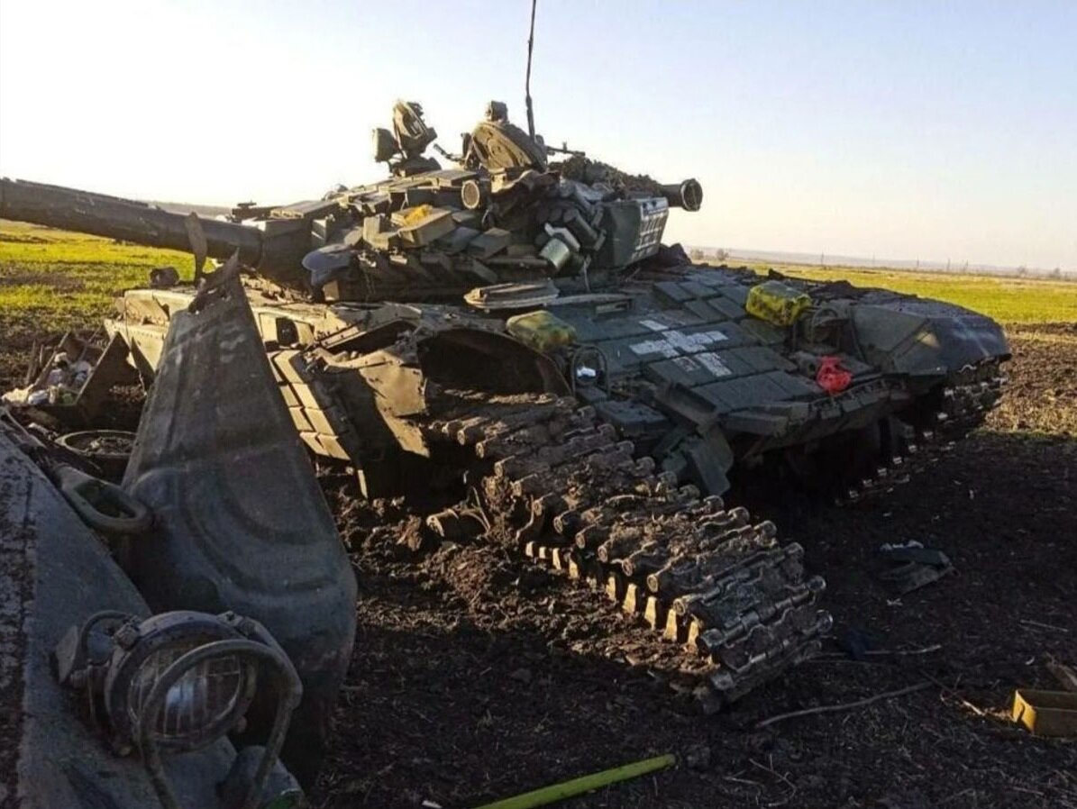 Уничтоженный танк ВСУ. Все фото и изображения в статье взяты из открытых источников.