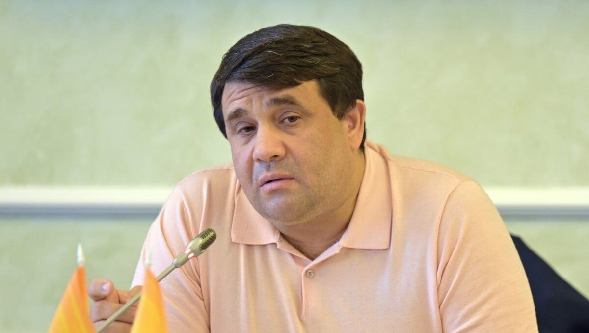     Глава регионального отделения партии «Справедливая Россия — За правду», кандидат в губернаторы Тюменской области Владимир Пискайкин предложил создать новый субъект Российской Федерации — Юг Тюменской области.