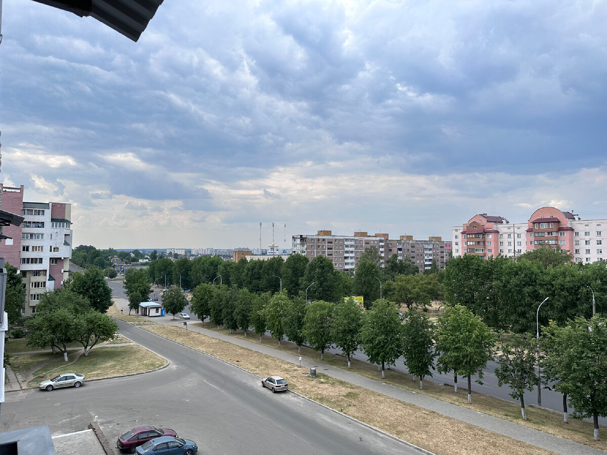 За окном