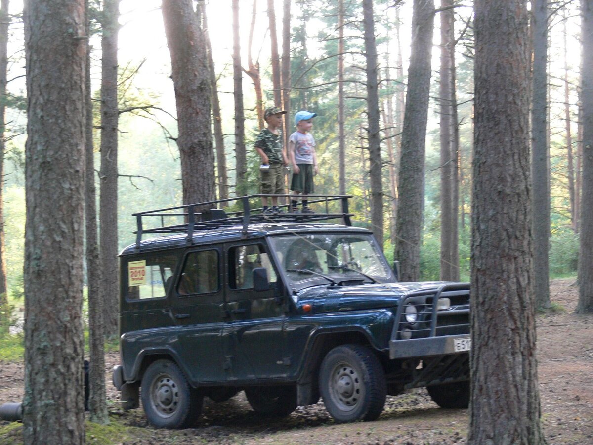 Экспедиционный багажник с лесенкой - это как маленькая детская площадка