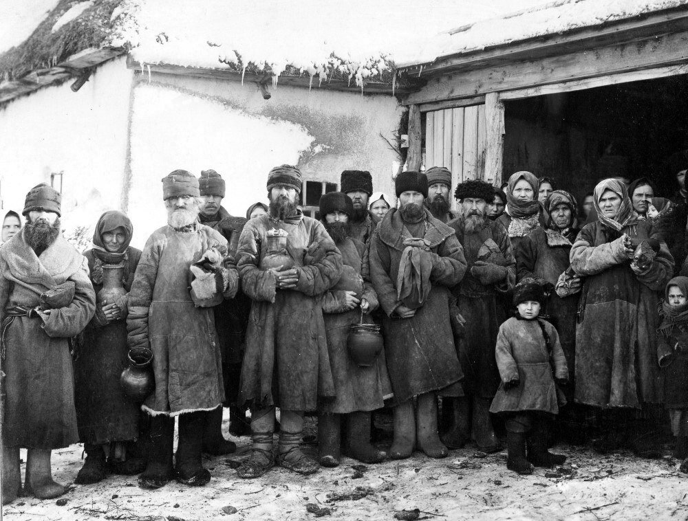 Но хуже всего с санитарией положение было в деревне, и до революции фактически жившей в средневековье
