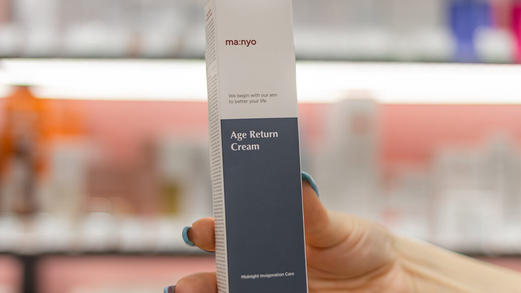 На фото ночной крем Ma:nyo Age Return Cream