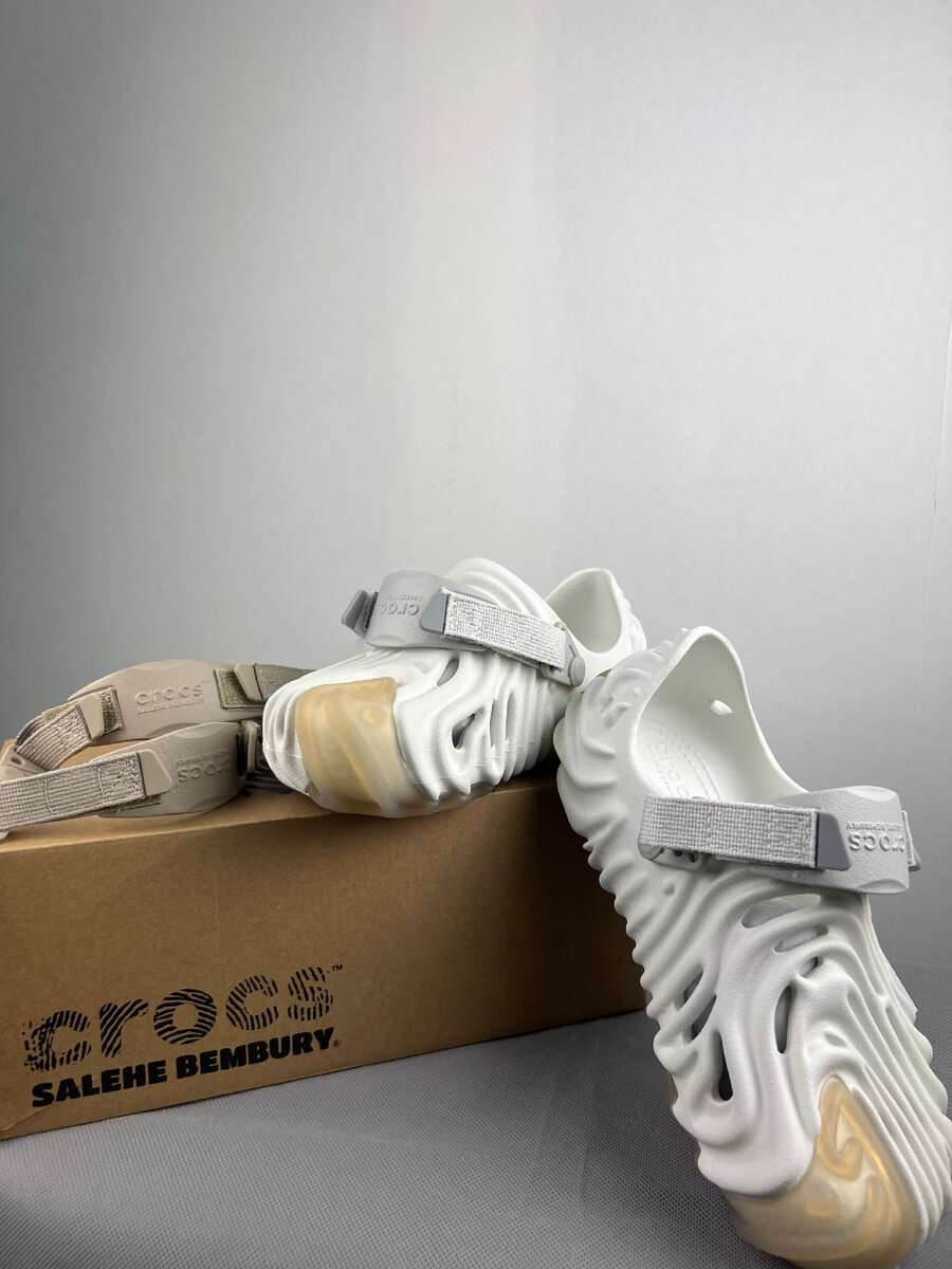 https://www.avito.ru/moskva/odezhda_obuv_aksessuary/crocs_salehe_bembury_2603678425?utm_campaign=native&utm_medium=item_page_ios&utm_source=soc_sharing_seller