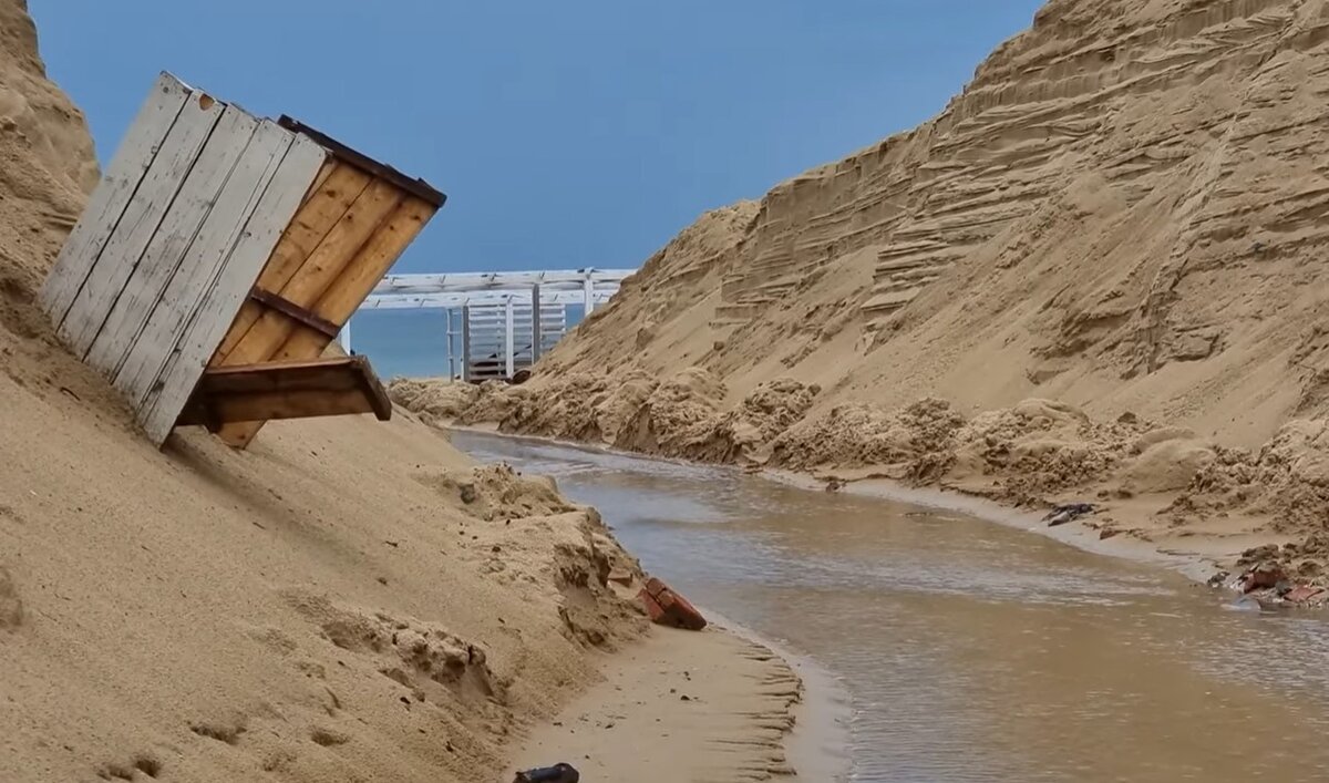 Для чего в Анапе (Витязево) бульдозером равняют дюны: изучил, рассказываювам