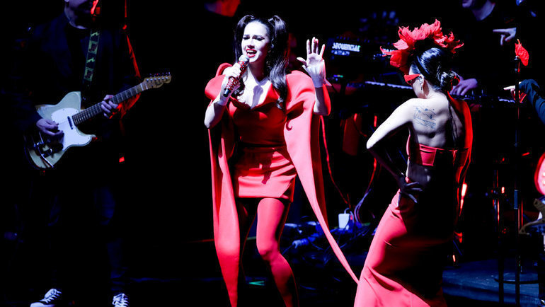    Алина Загитова и Zivert.Дарья Исаева