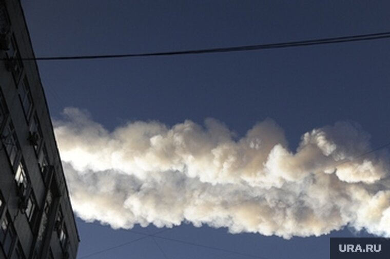    Фотографии падающего метеорита челябинцы еще долго показывали друг другу