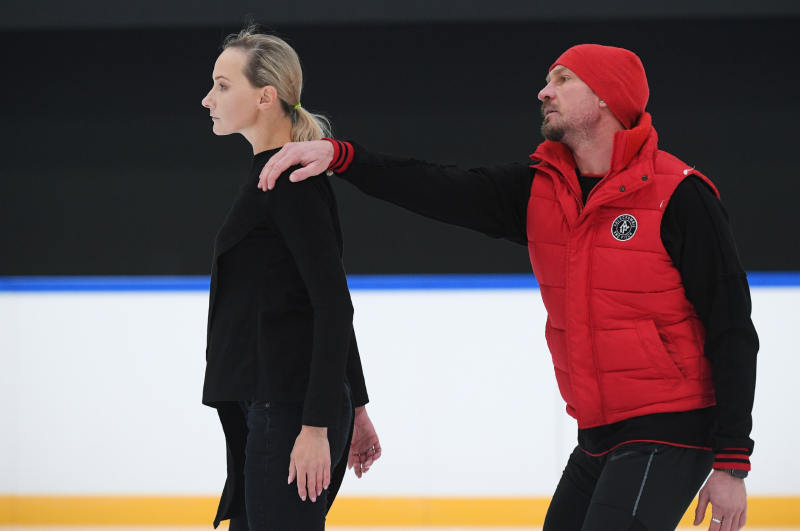    Оксана Домнина и Роман Костомаров. Фото:  РИА Новости/ Рамиль Ситдиков