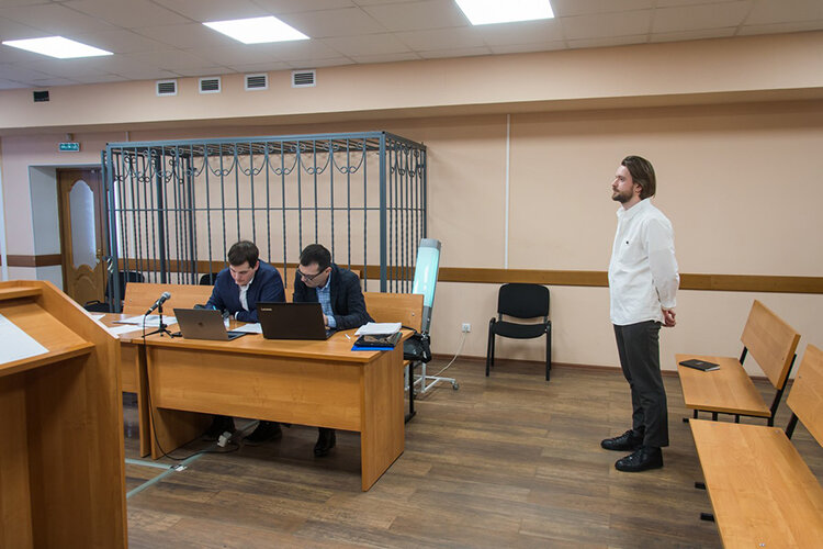   В Альметьевском городском суде со второй попытки стартовал процесс по уголовному делу в отношении главного архитектора города — 35-летнего Антона Севастьянова Фото: Олег Спиридонов
