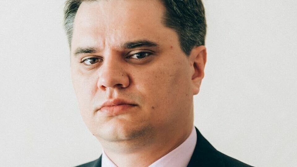     Сегодня Счётная палата России согласовала на должность председателя Государственного контрольного комитета Удмуртии министра экономики Михаила Тумина.