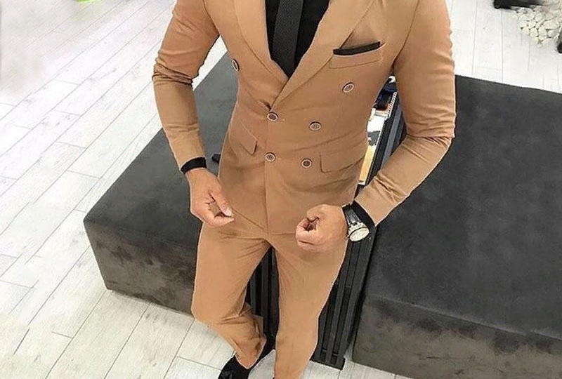Коричневый - это новый черный: Поднимите свой гардероб с помощью изысканного коричневого костюма