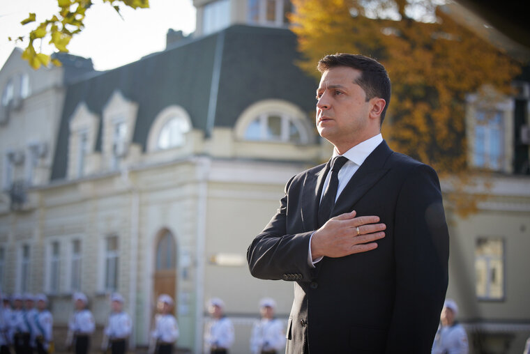    Владимир Зеленский хочет вернуть утерянные Украиной территории