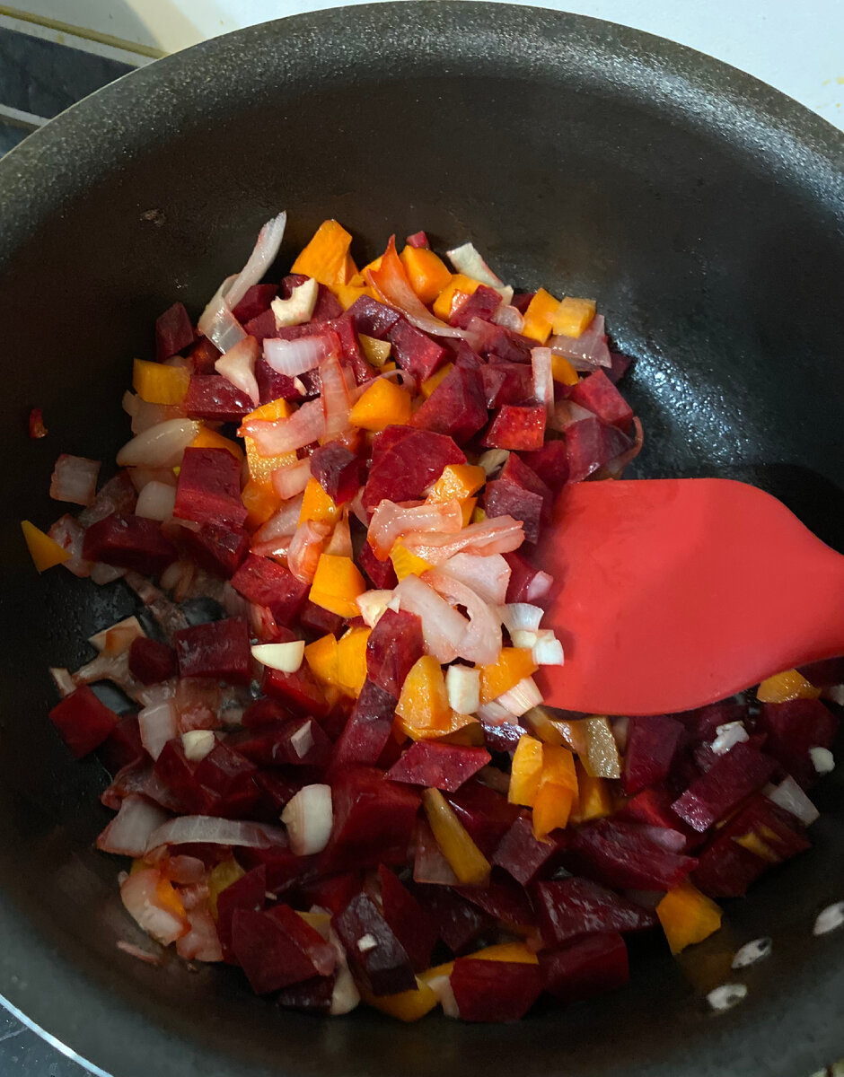 Жарить минут 10-15.