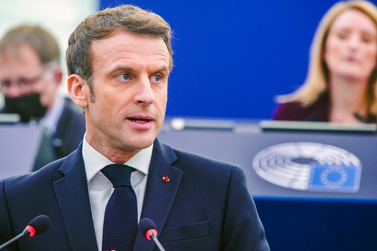    Эммануэль Макрон призвал поддерживать Украину