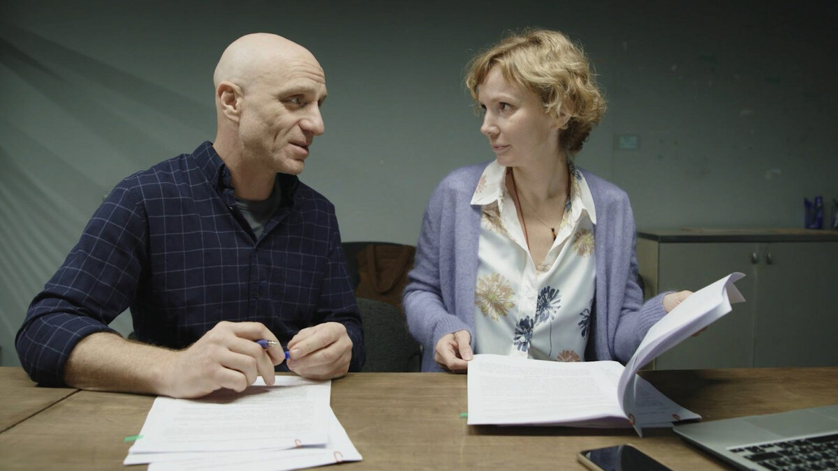 Костя (Виктор Шамиров) и Кира (Ольга Мотина-Супонева)