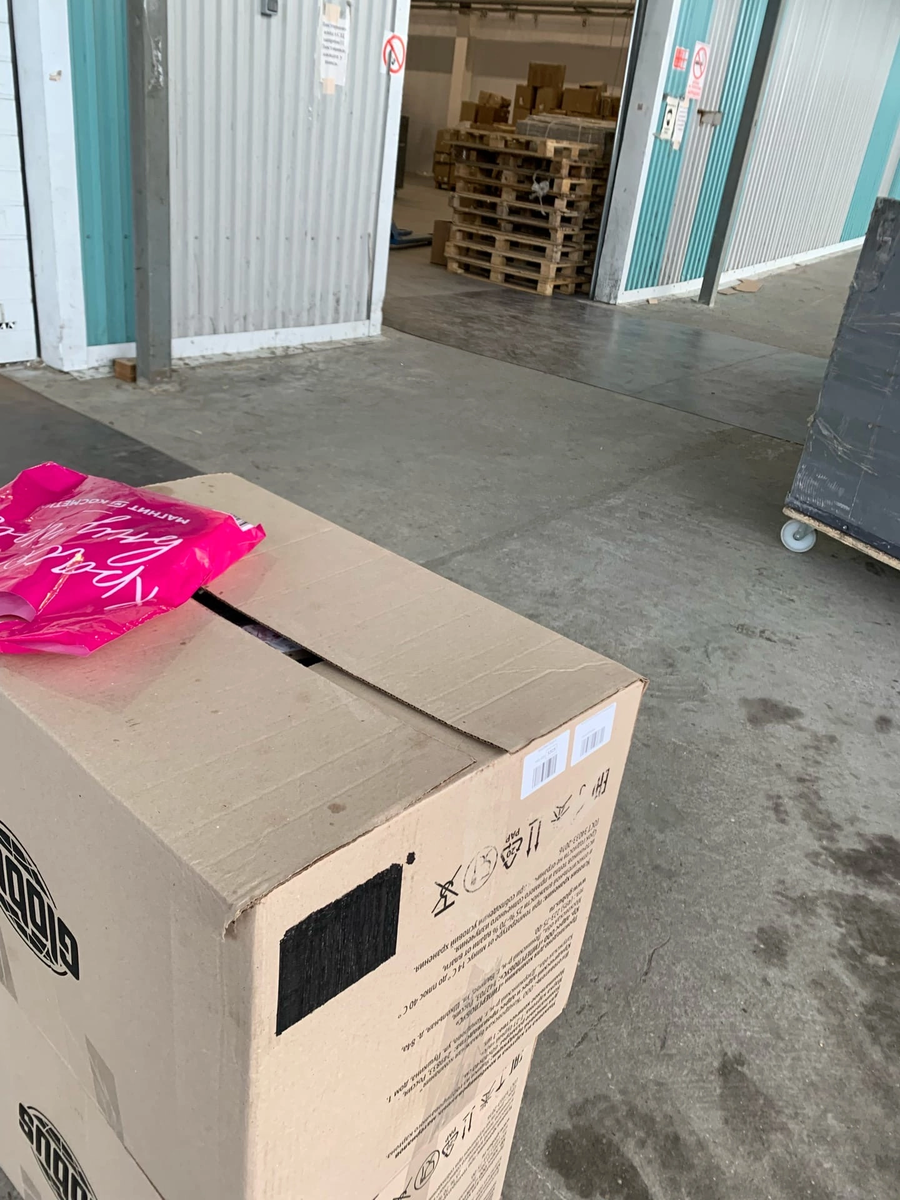 Первая поставка