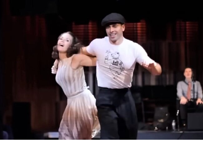 "Мы танцуем". Источник: https://youtu.be/5TG4PZUMoYY