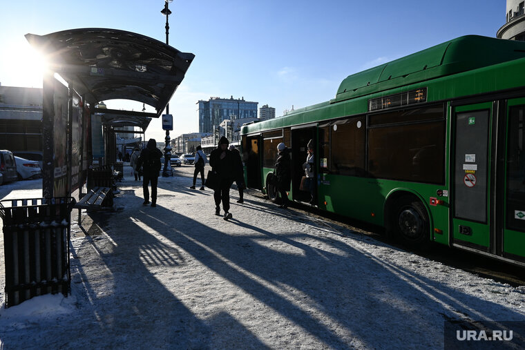    Остановки общественного транспорта в Екатеринбурге отремонтируют в 2023 году
