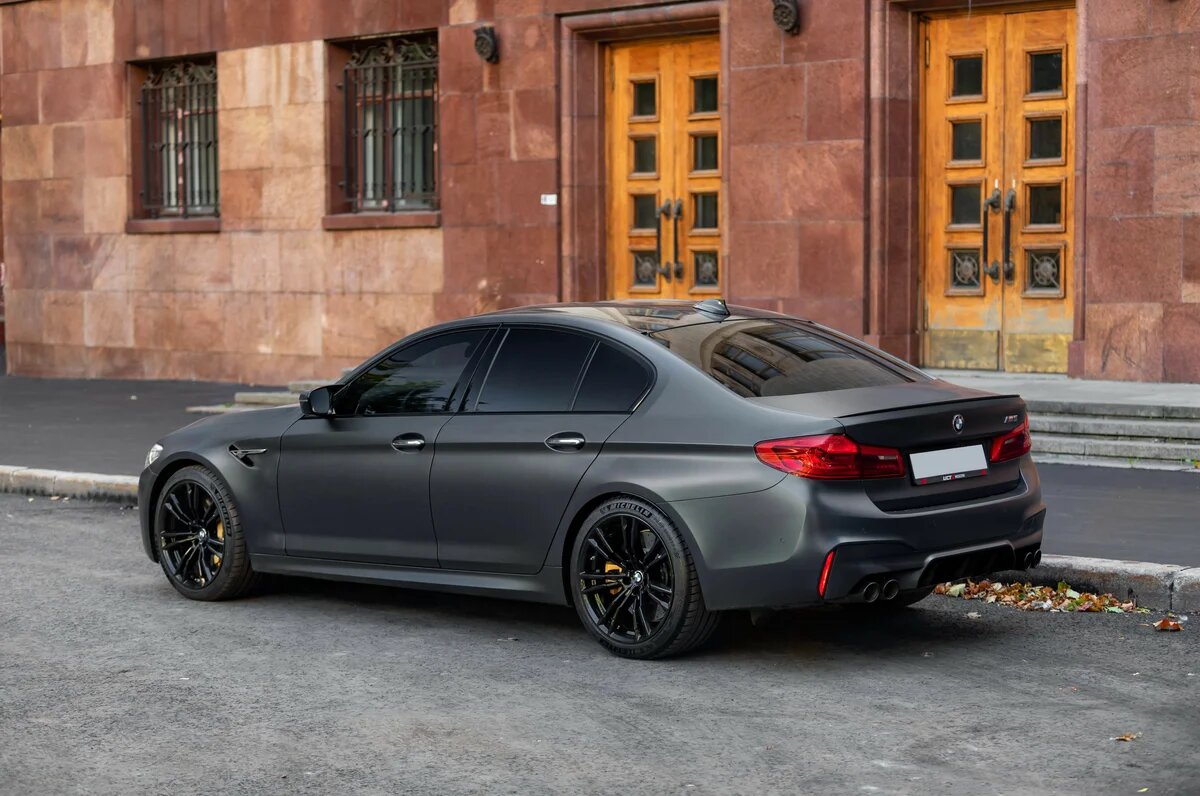 BMW m5 f90 LCI Black