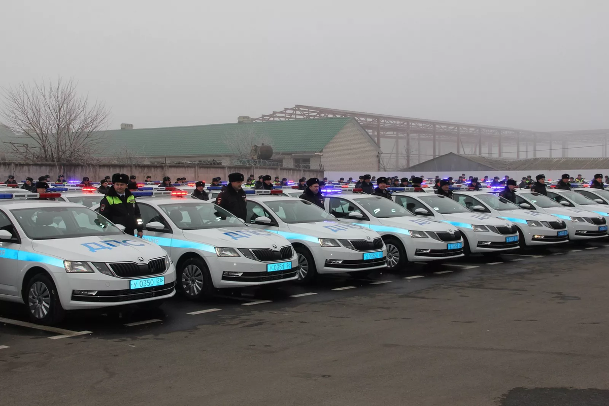 Автомобили ставрополь. Автопарк. Полицейский автопарк. Машины ДПС Ставрополь