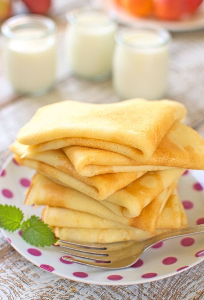 And the buttermilk pancakes are a continuous smooth surface, perfect, perfect. Unique pancakes - I have never seen smoother, thinner ones. These can only be made with buttermilk - and with this method, “custarded”. -4