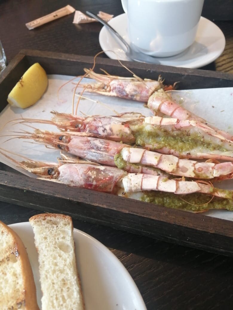 Гигантские лангустины с соусом песто (4 шт.)