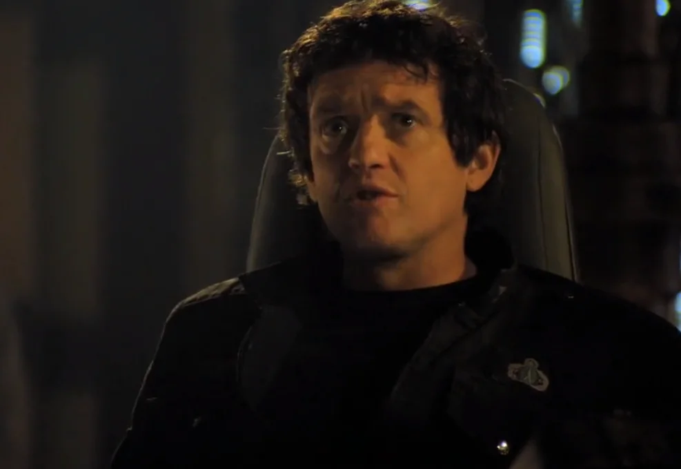 обработанный скриншот из сериала Звёздные врата: Вселенная