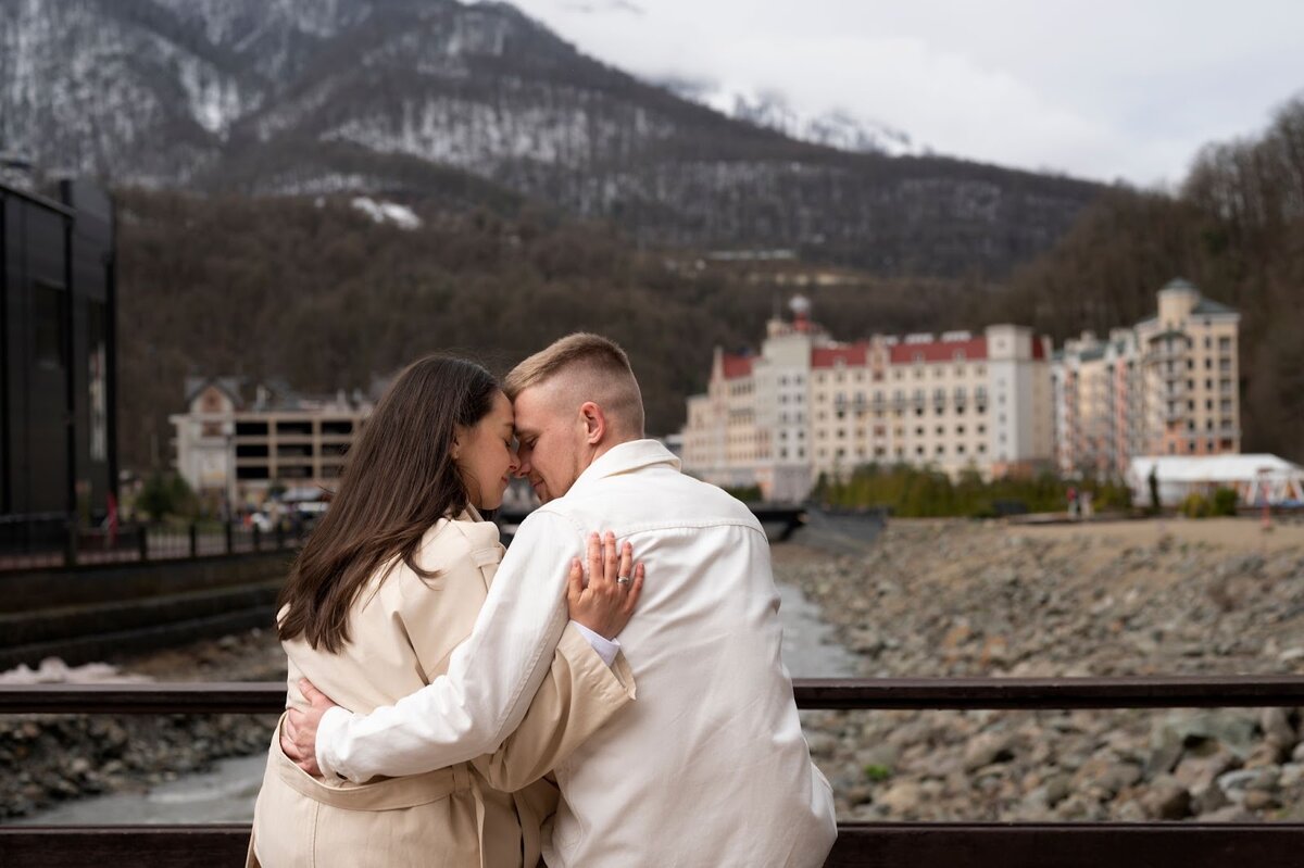 Любовь нечаянно нагрянет…