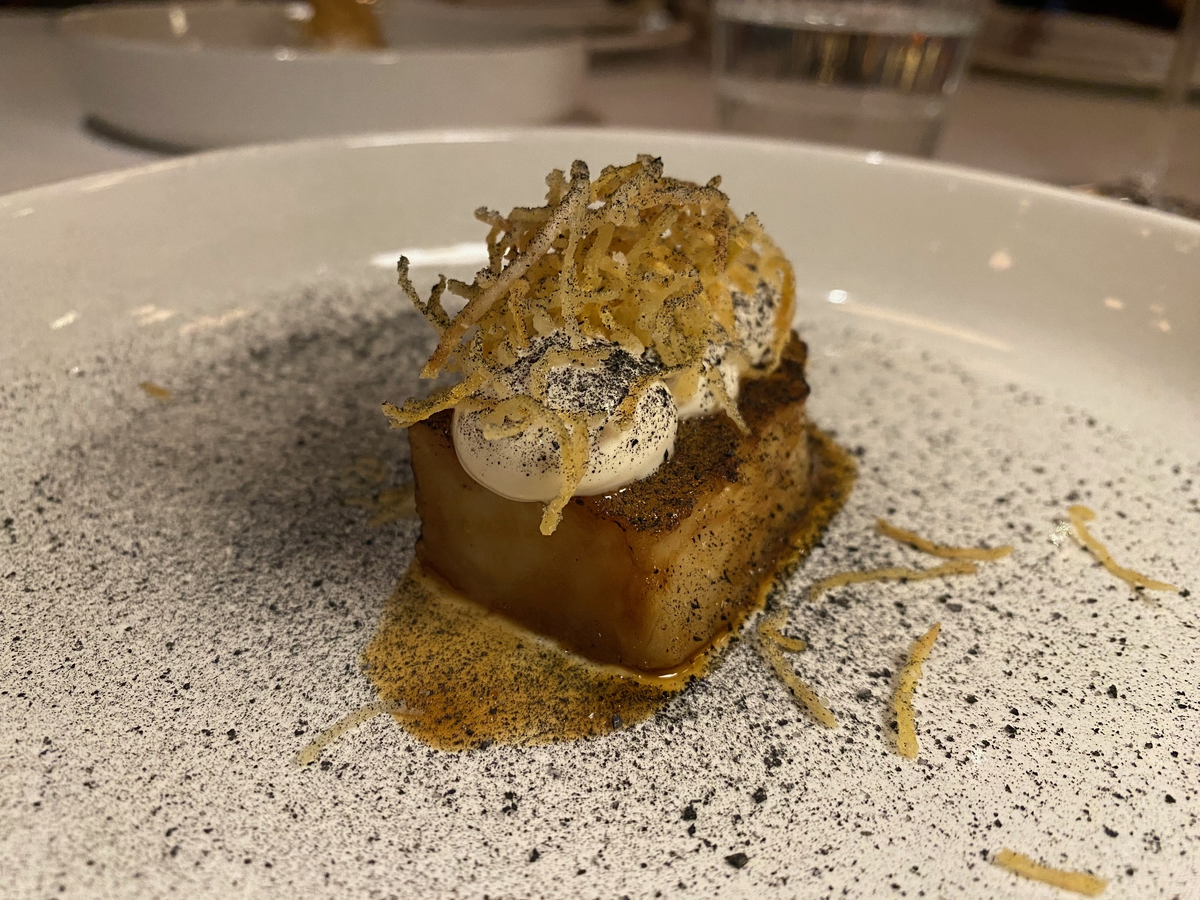 Дикий копченый сом с репой и варенцом из Костромы