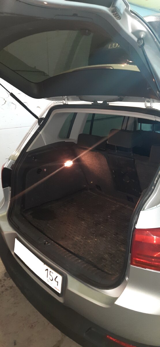 В целом багажник не больших размеров