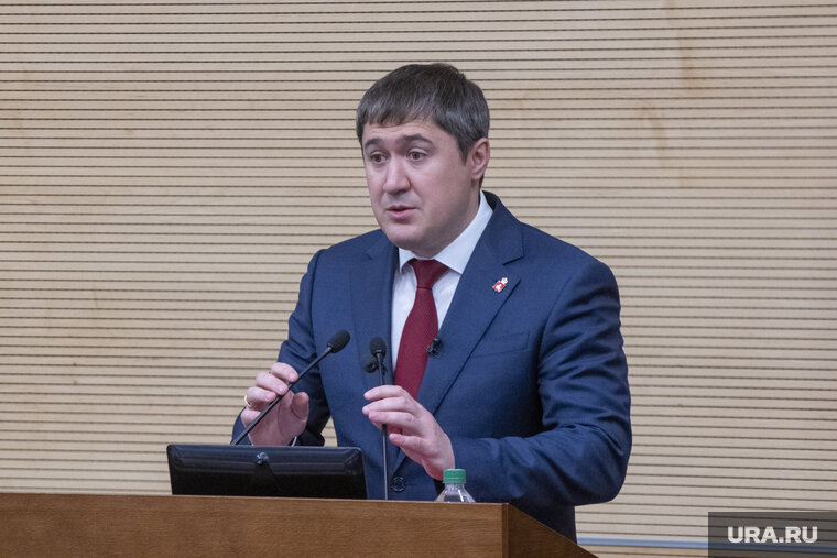    Махонин сообщил о возведении каркаса лечебного корпуса больницы