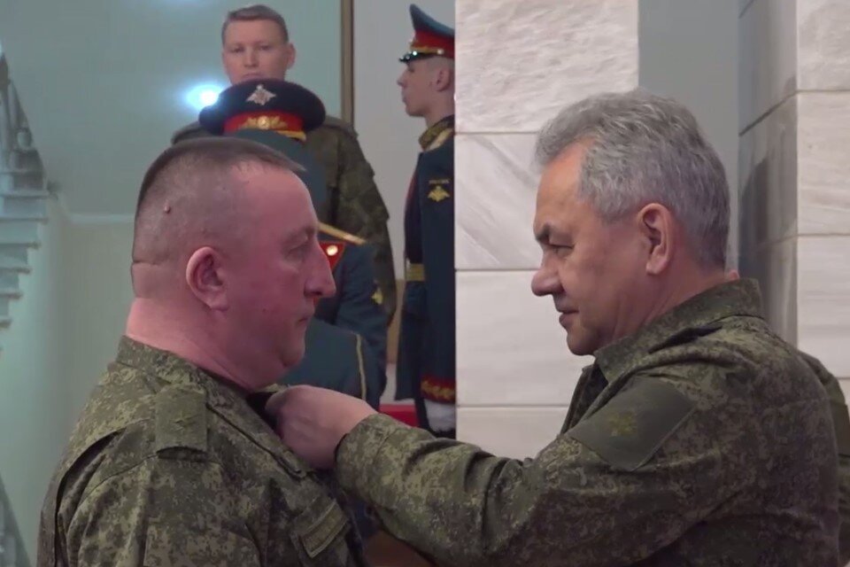    Глава МО РФ Сергей Шойгу провёл совещание по вопросам поставок боеприпасов российским солдатам  Минобороны РФ