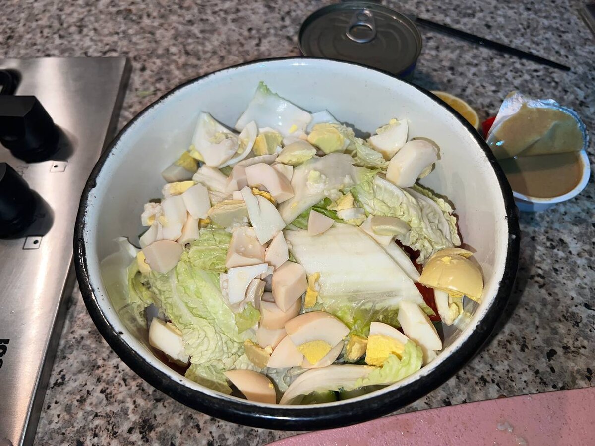 Салат с консервированным тунцом и пекинской капустой: 3 рецепта