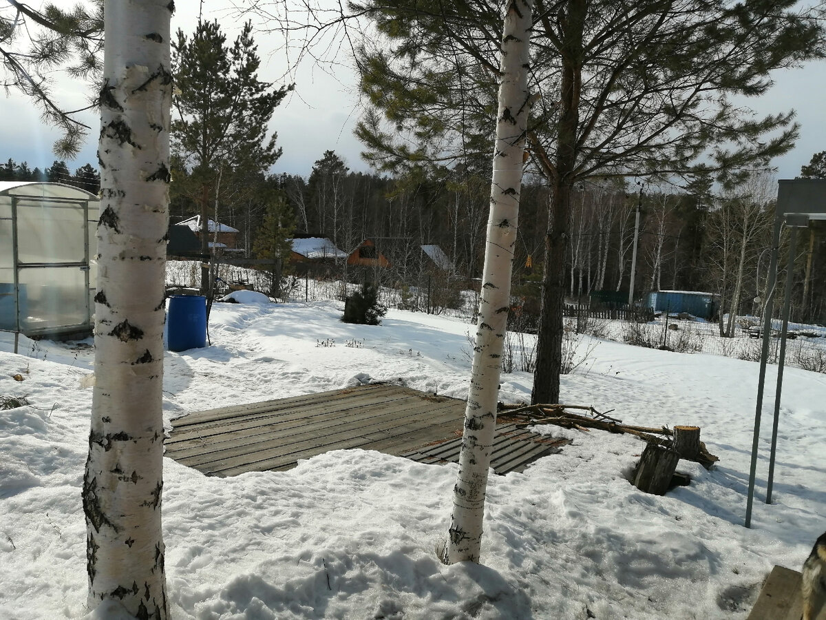На помосте растаял снег