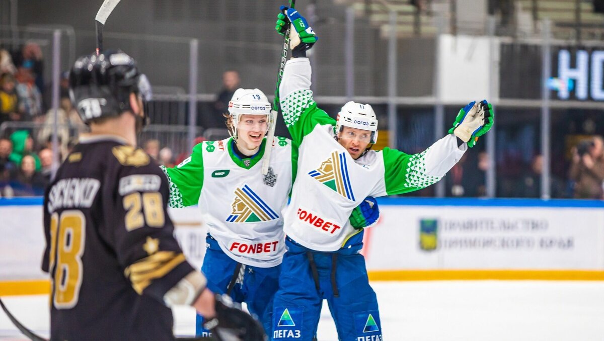     В разгар серии соперники уже знают друг друга словно друг друга. С учетом высокой физической нагрузки на первый план выходит строгость, командный дух, характер и терпение.