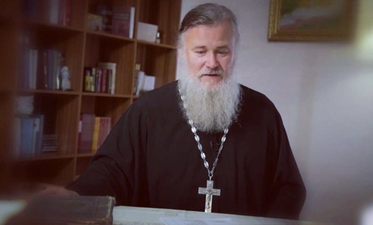 Владимир Новицкий — протоиерей, настоятель Храма Святителя Николая у Соломенной Сторожки в Москве, в прошлом — врач-психиатр.