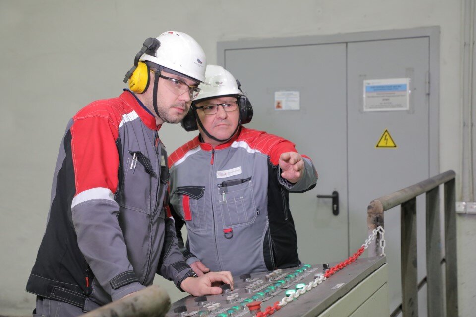 "Ни один вопрос он не оставляет на самотёк и никогда не скажет: мол, разбирайтесь с этим сами" - говорят о Рогове коллеги Автор фото: Валерий Воронов 