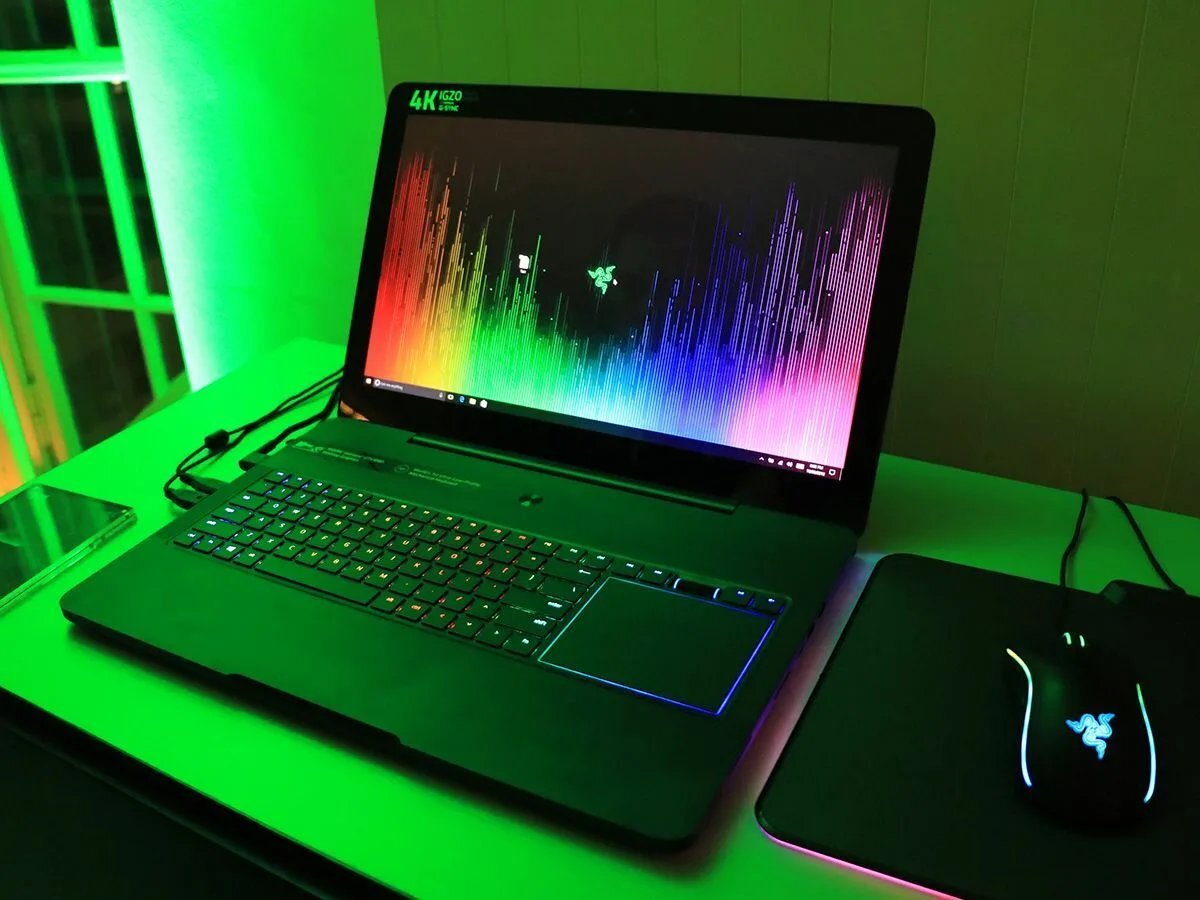 Крутой ноутбук. Игровой ноутбук рейзер. Razer Blade. Razer Blade 2017. Игровой ноутбук Razer Blade.