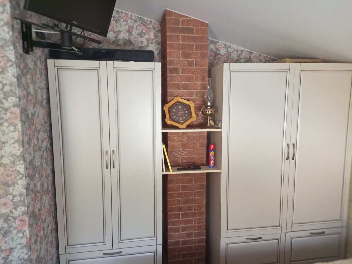 Труба печи отапливает второй этаж